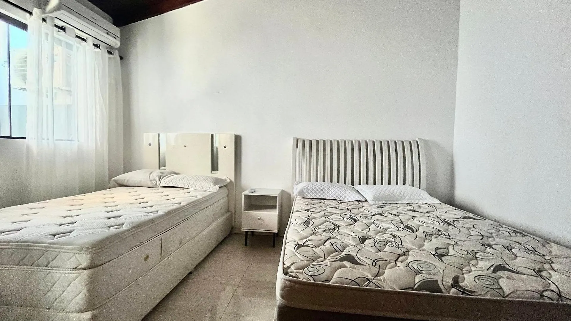 B151 - Casa Com 01 Quarto Em Bombas Bombinhas 0*,