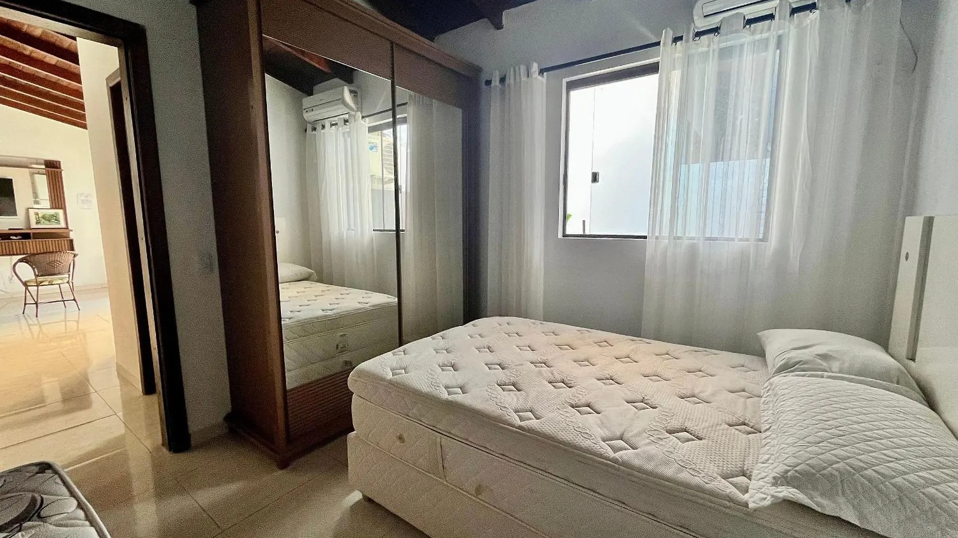 B151 - Casa Com 01 Quarto Em Bombas Bombinhas